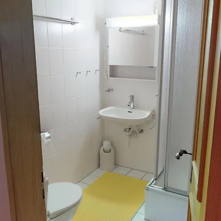 Almrose Apartmán *